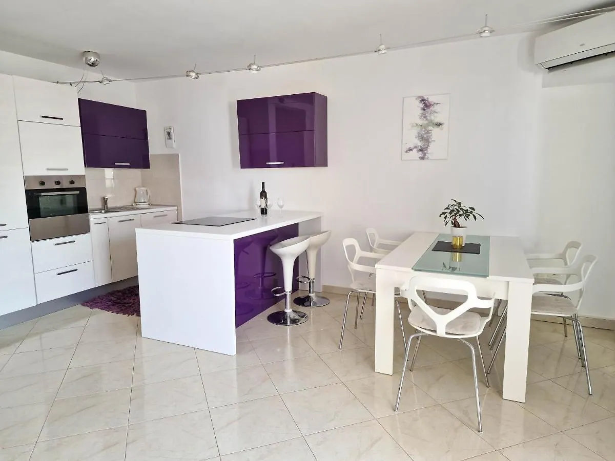 Lilly Zambratija Apartment Croatia