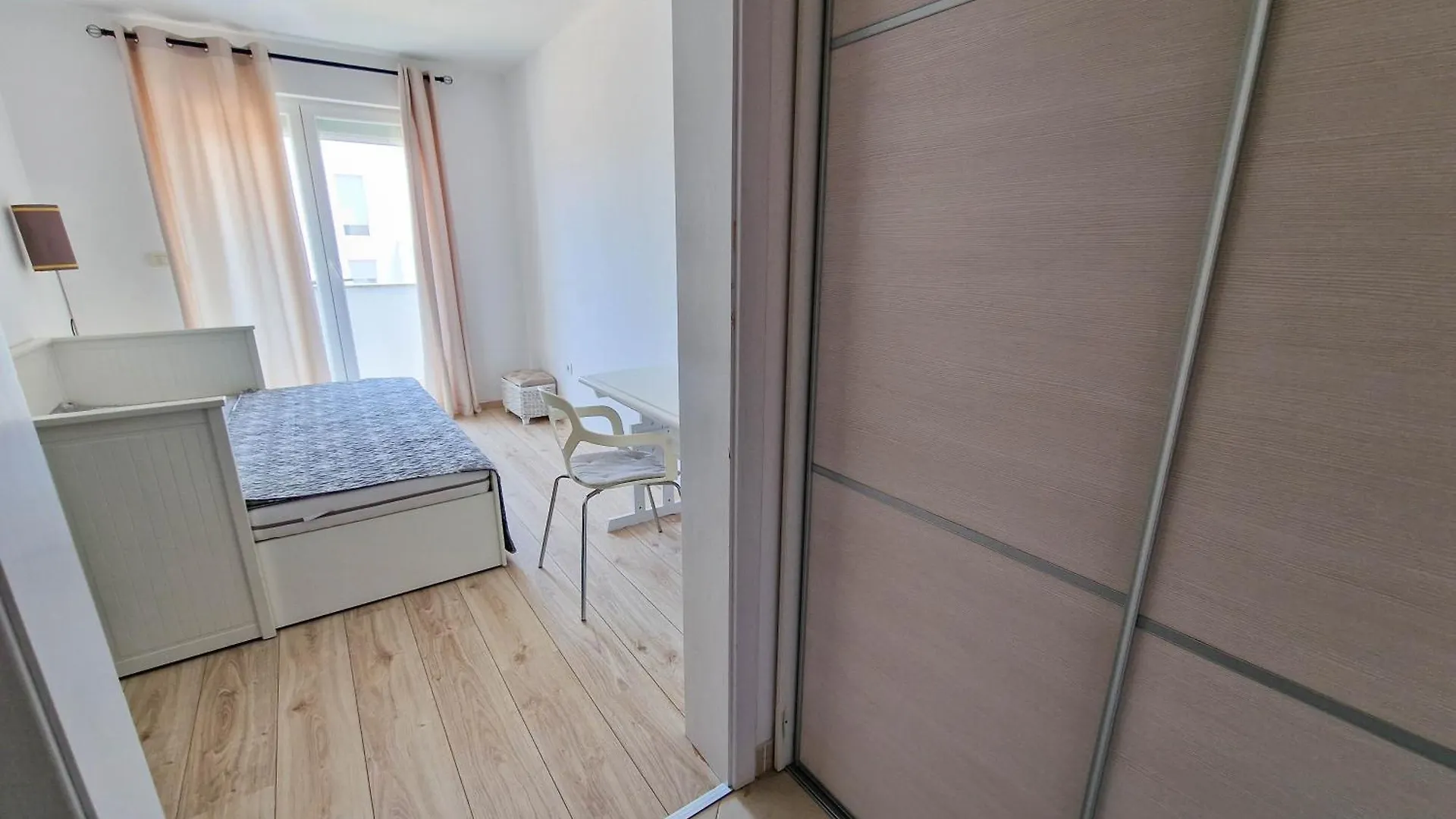 Lilly Zambratija Apartment