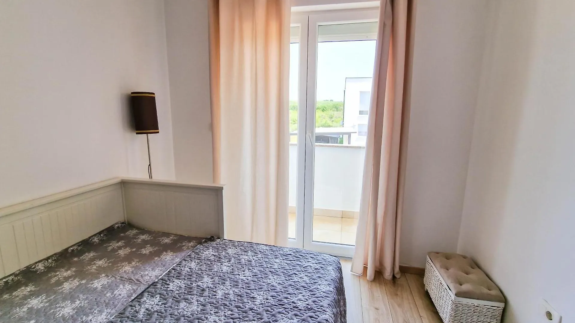 Lilly Zambratija Apartment