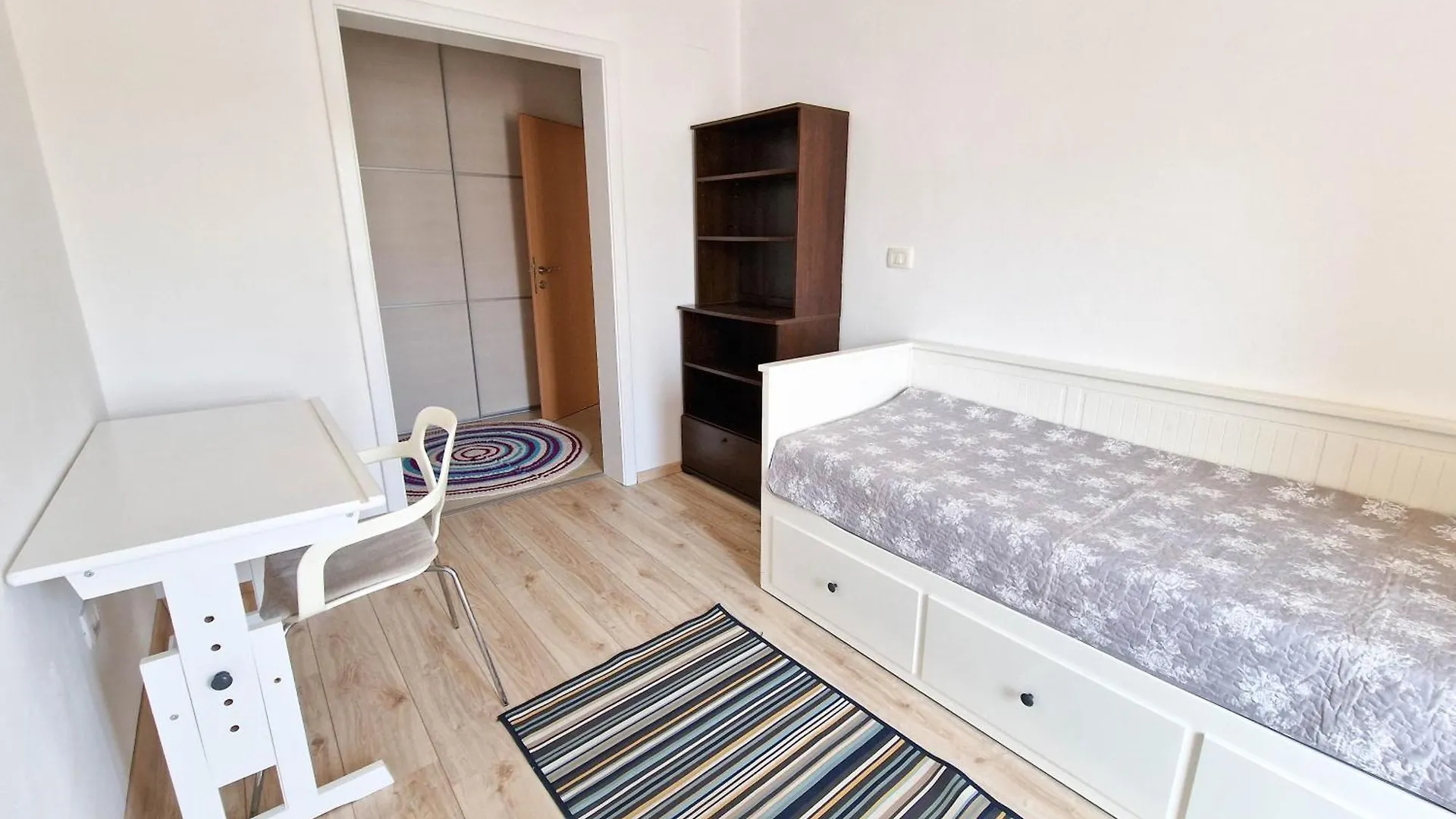Lilly Zambratija Apartment